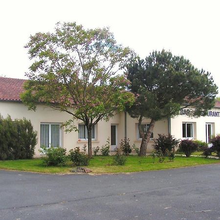Le Bois Joli Hotel Massais Exterior photo