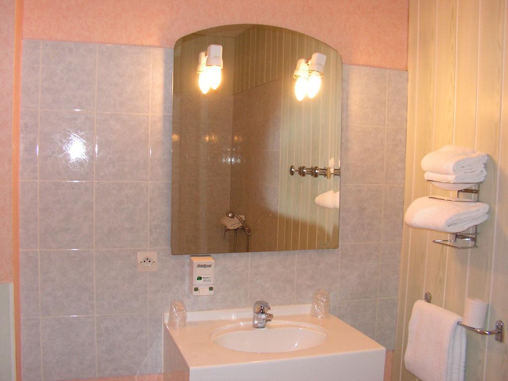 Le Bois Joli Hotel Massais Room photo