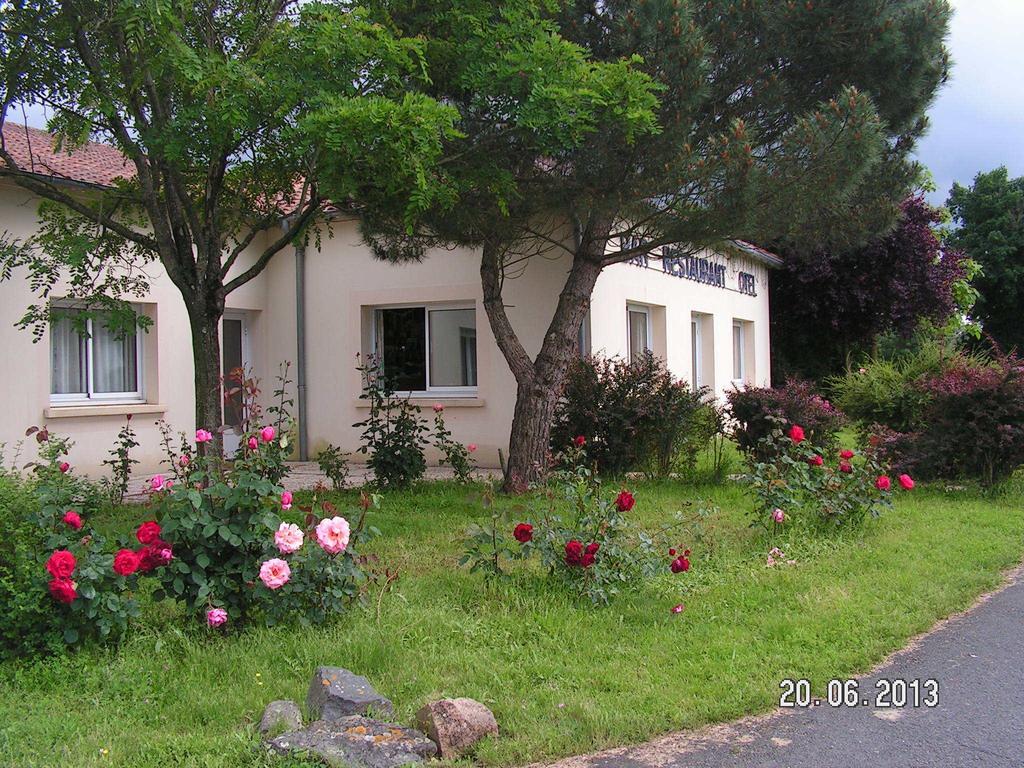 Le Bois Joli Hotel Massais Exterior photo