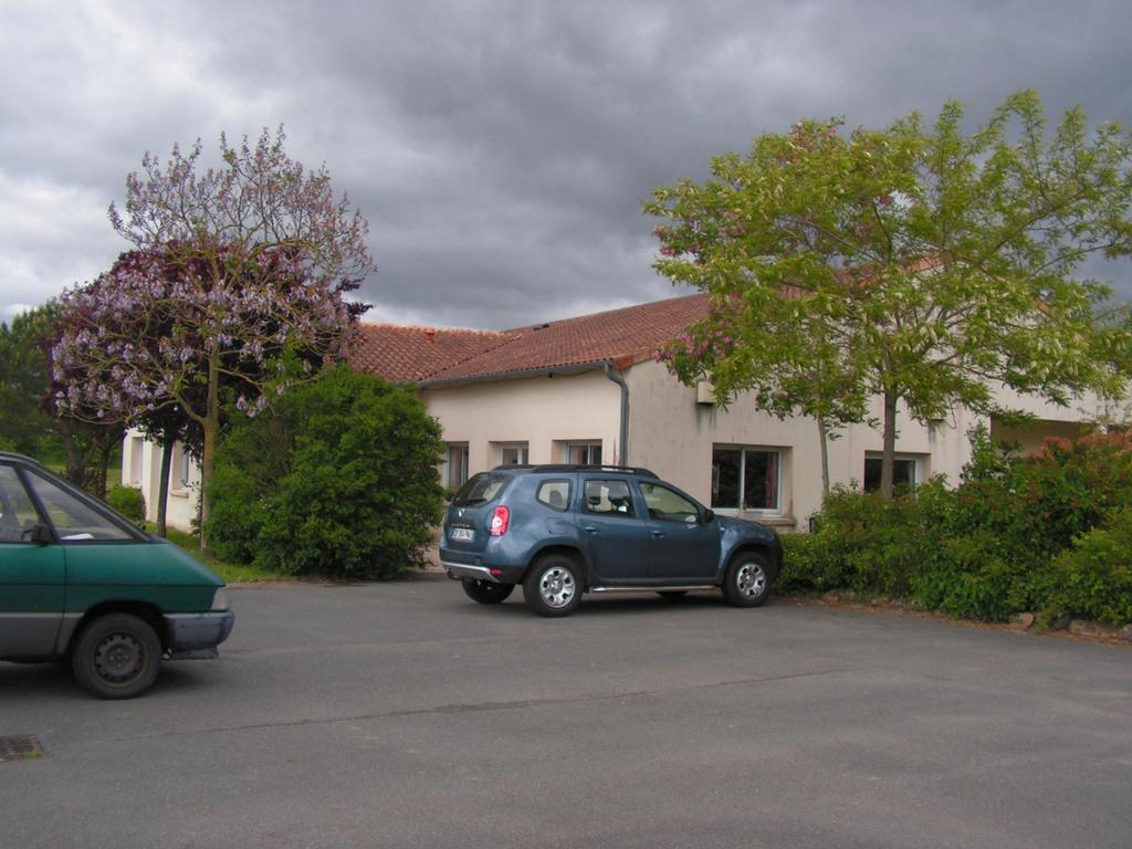 Le Bois Joli Hotel Massais Exterior photo
