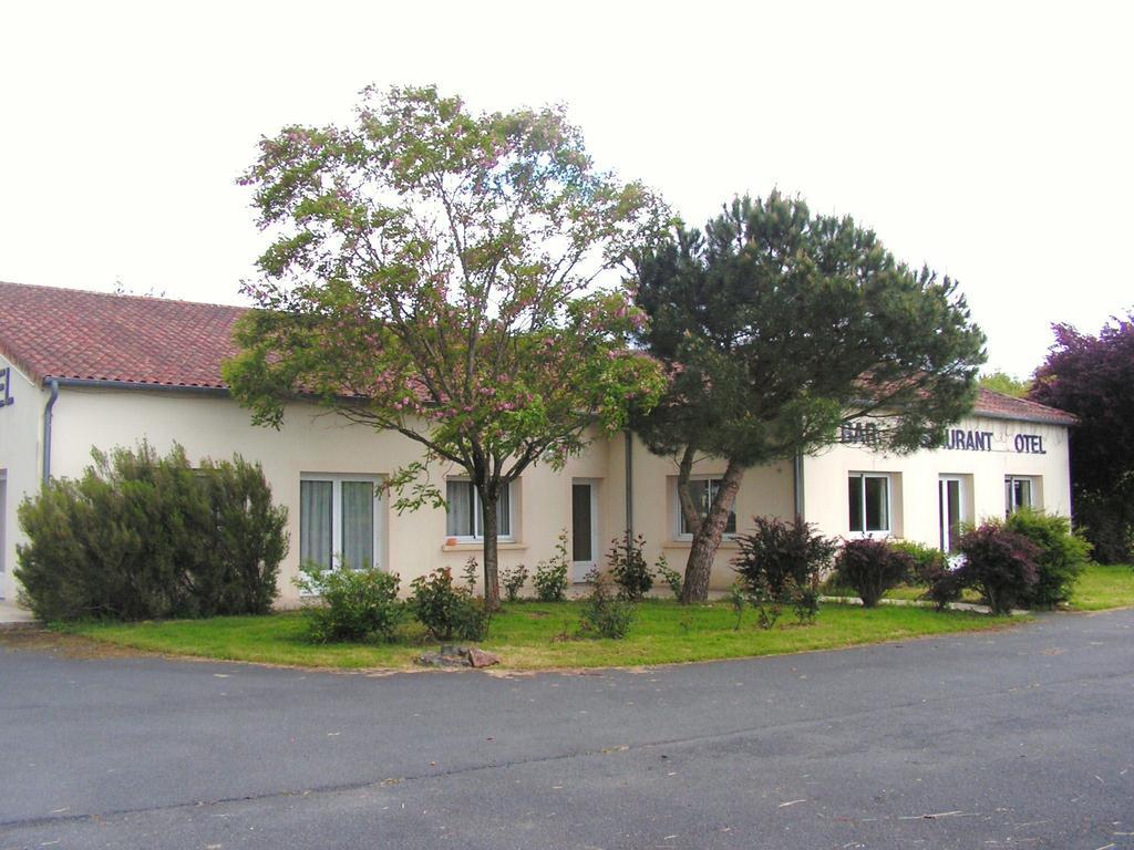 Le Bois Joli Hotel Massais Exterior photo
